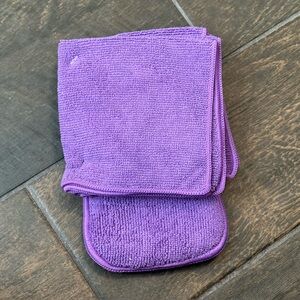 NWOT 4pc Microfiber Cloths & Scubber Set